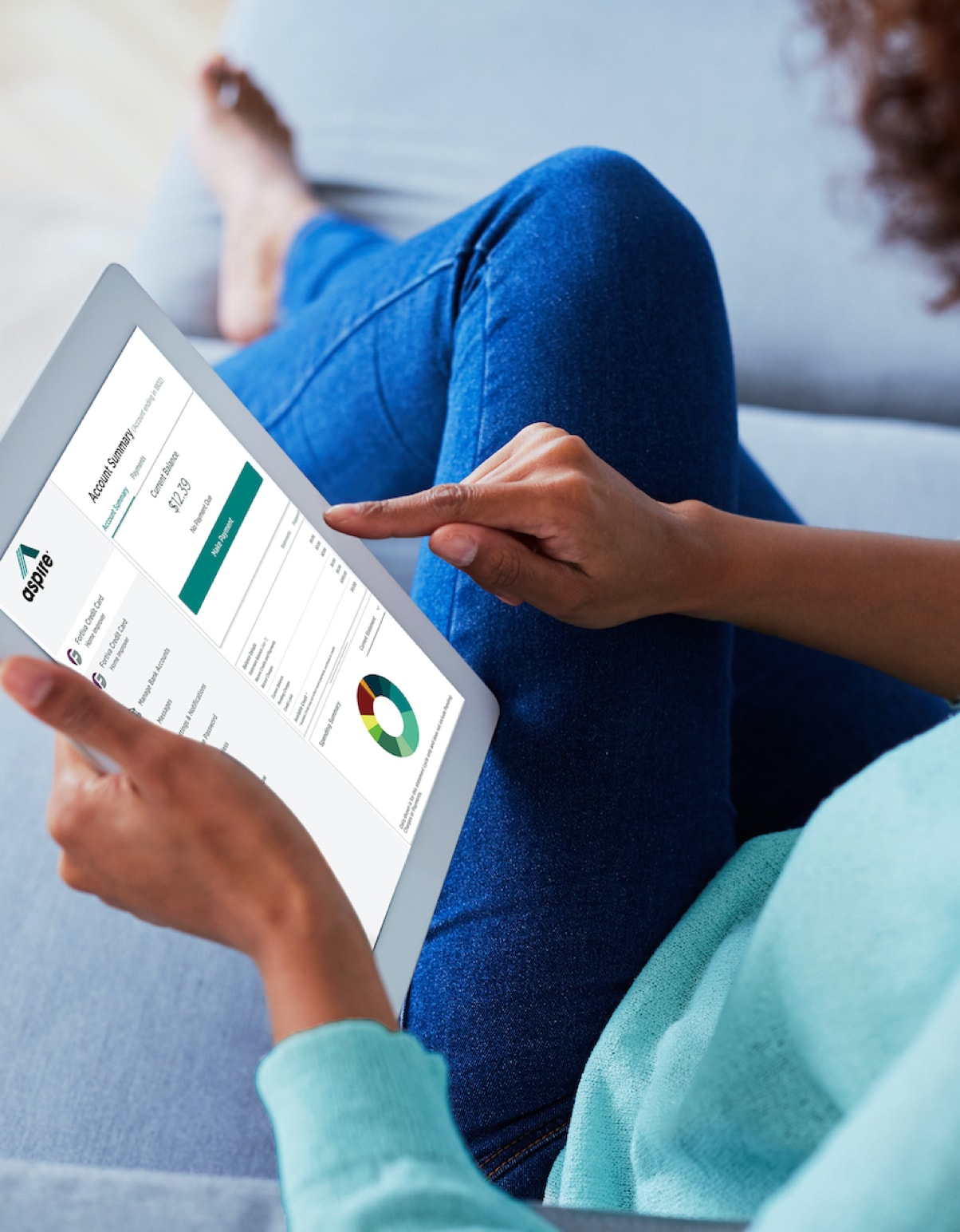 Visita el centro de cuentas de tarjetas de crédito Aspire en la tableta